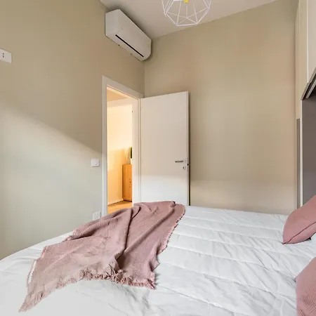 Via Giunone 1a Trilo דירה