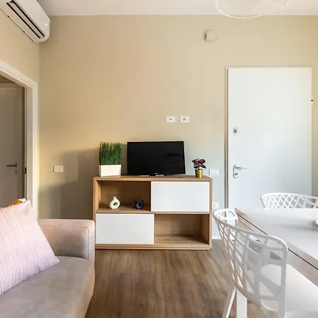 Via Giunone 1a Trilo *