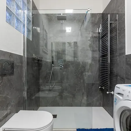 Via Giunone 1a Trilo * チェルヴィア