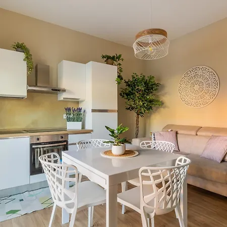 Via Giunone 1a Trilo Lejlighed